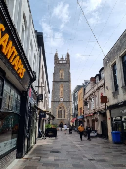St John The Baptist City Parish Church - Cardiff - País de Gales - Reino Unido