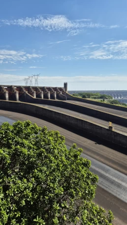 Usina Hidrelétrica de Itaipu - Cidade do Leste - Paraguai